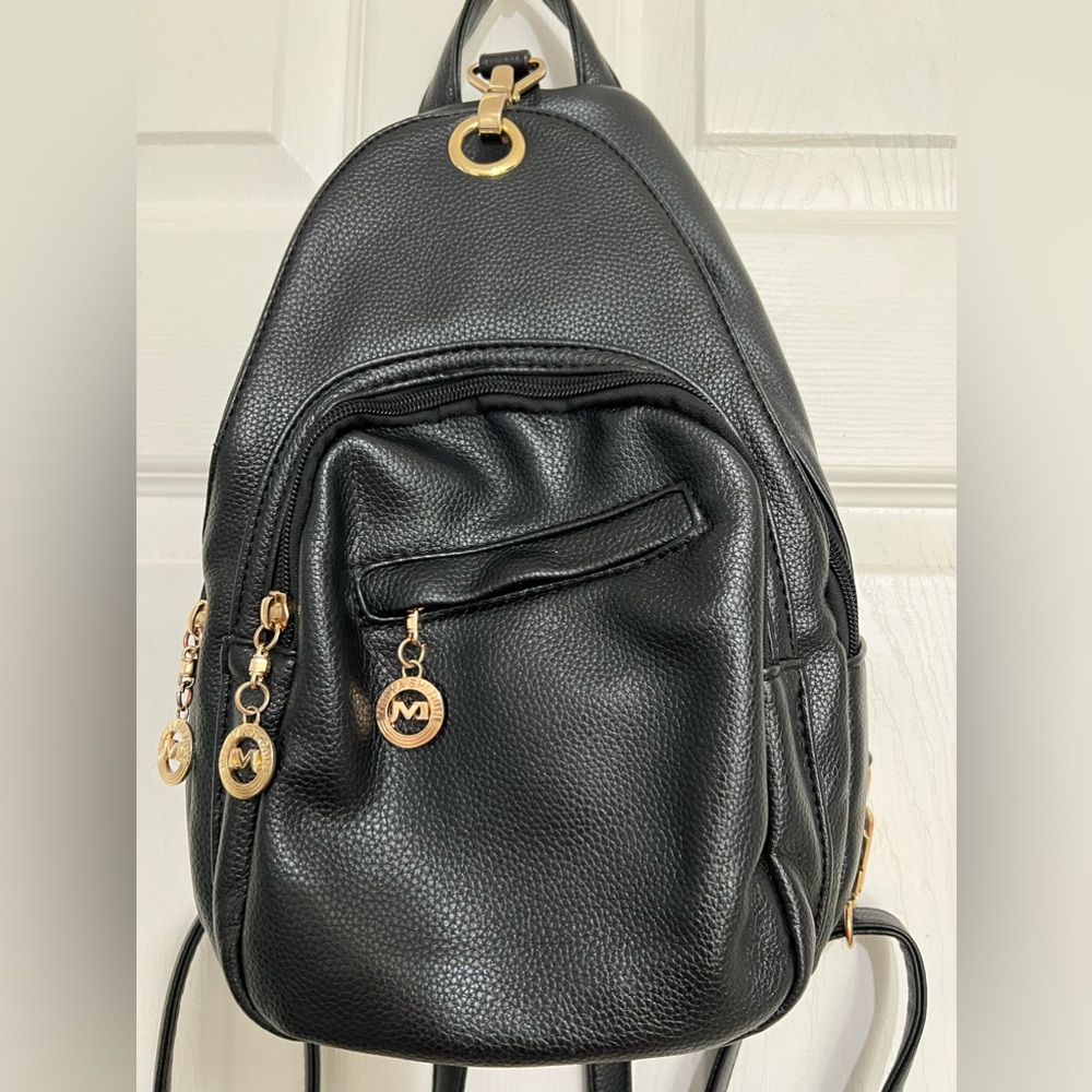 Genuine leather small backpack sling - Picture 3 of 8